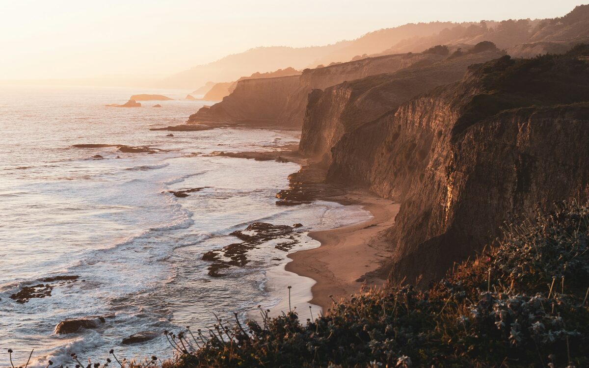 Pacific Ocean coastline at Pacifica
